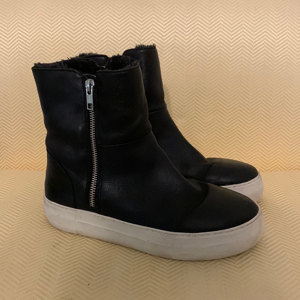 GUC J/Slides ankle boots
